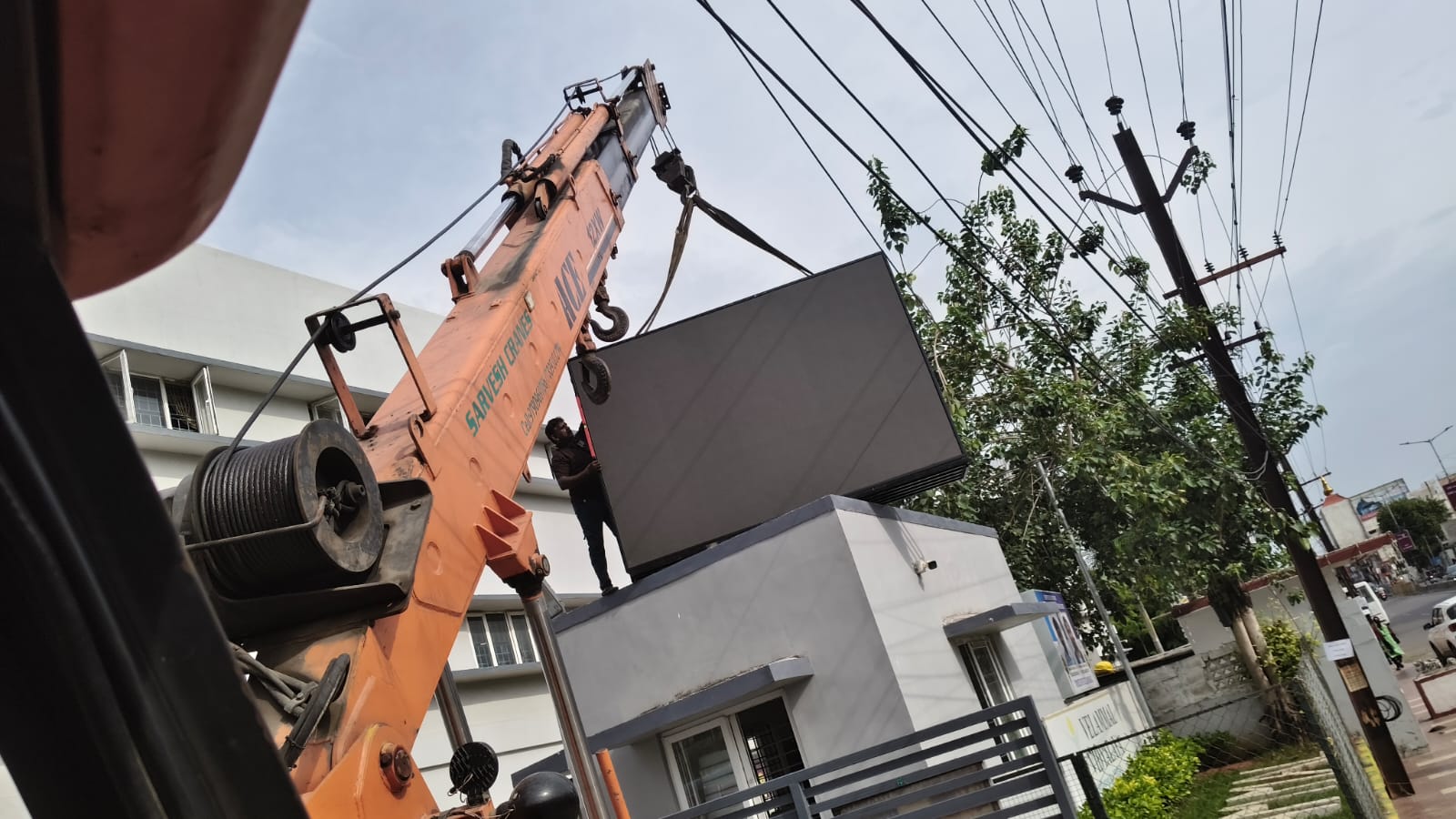 Luffing Jib Crane Rental Chennai